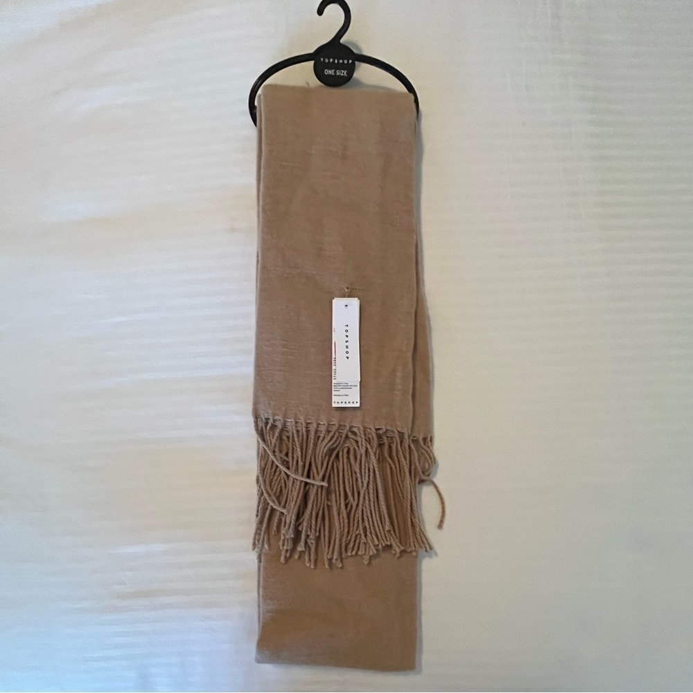 TOPSHOP Scarf - Picture 3 of 9